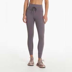 Vuori daily leggings, yoga, workout